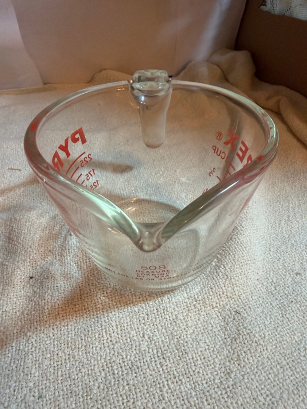 Vintage PYREX Measuring Cup Set (2) - 1 Cup & 2 Cup - USA Borosilicate Glass - Picture 9 of 13
